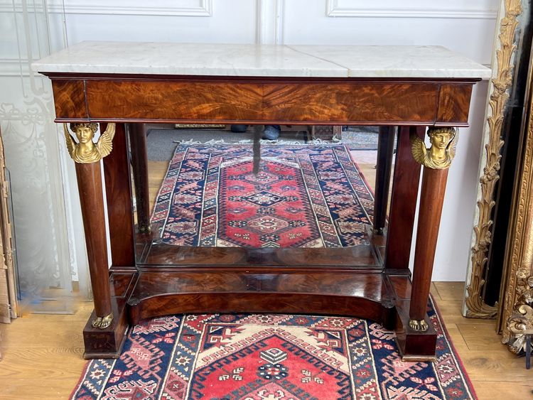 CONSOLE DI EPOCA IMPERO IMPIALLACCIATA IN MOGANO E BRONZO DORATO CON PIANO IN MARMO