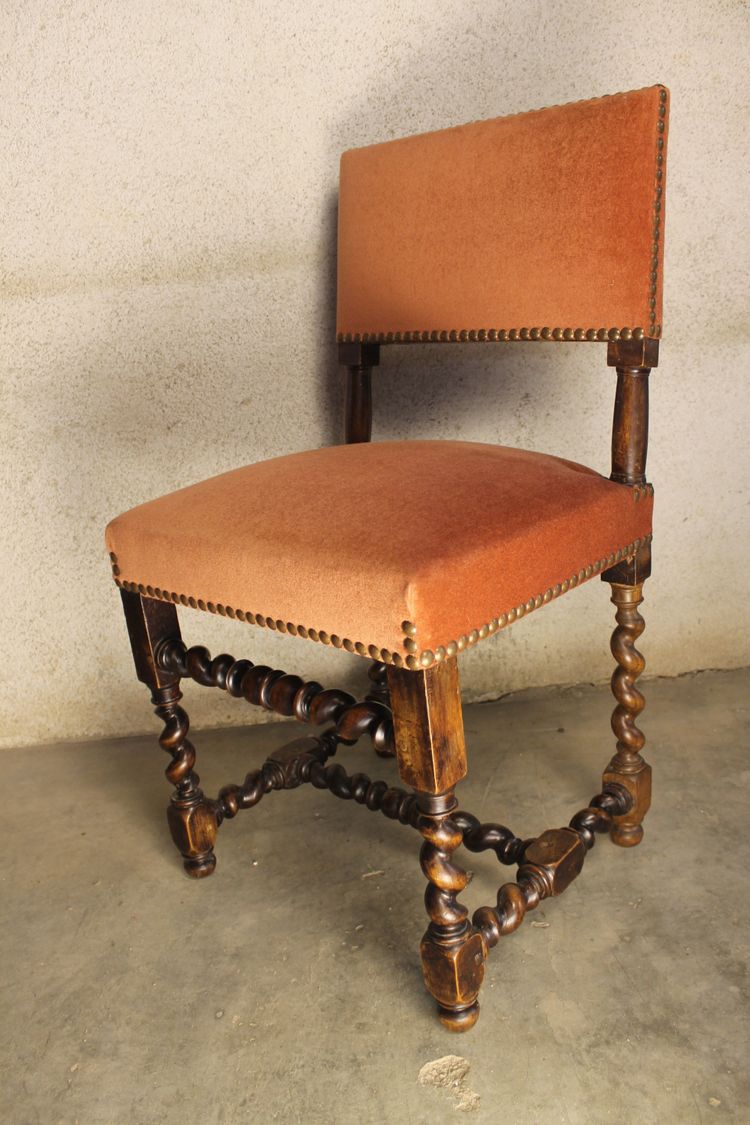 Suite of 7 walnut chairs in the Louis XIII style, 19th century