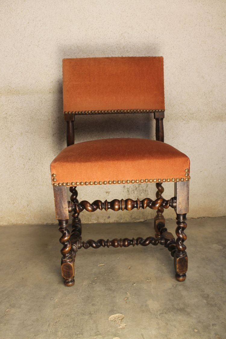 Suite of 7 walnut chairs in the Louis XIII style, 19th century