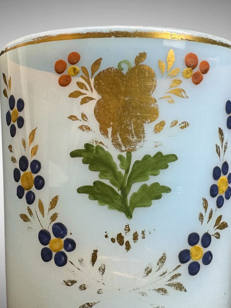 Jean-Baptiste Desvignes, Becher Aus Opalinum Mit Blumendekor