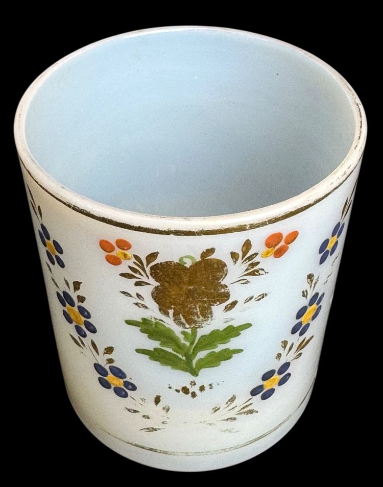 Jean-Baptiste Desvignes, Becher Aus Opalinum Mit Blumendekor