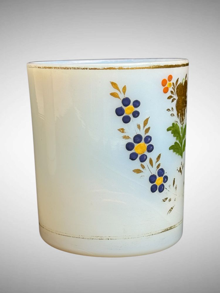 Jean-Baptiste Desvignes, Becher Aus Opalinum Mit Blumendekor