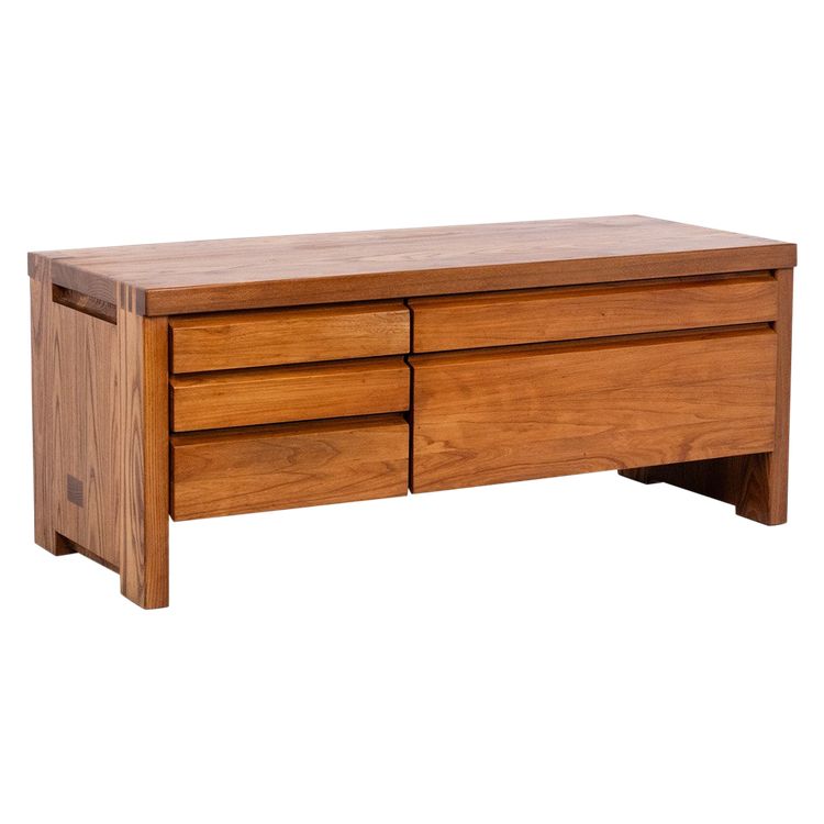 Pierre Chapo. Commode basse en orme blond. Circa 1970.  LS64923507P