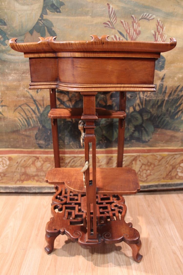 Table d'Appoint, Travailleuse Japonisant Dans Le Style De Viardot