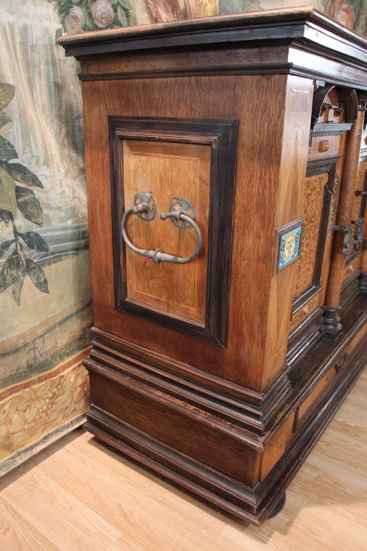 Imponente buffet A Hauteur d'Appui XIX secolo Valle del Reno da un castello