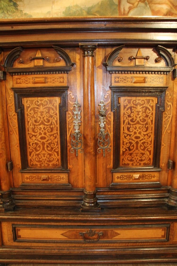 Imponente buffet A Hauteur d'Appui XIX secolo Valle del Reno da un castello
