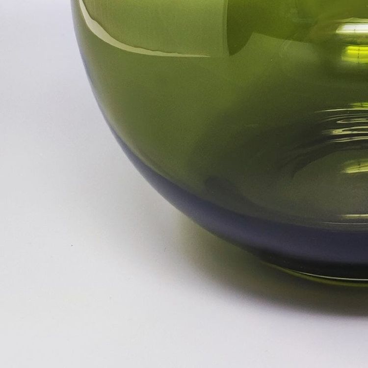 1960 Splendido vaso verde di Flavio Poli. Prodotto in Italia