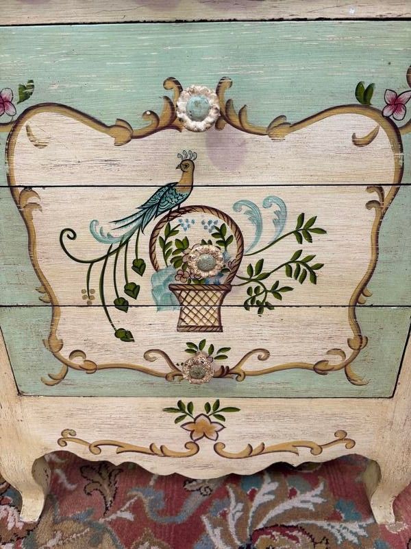 Coppia di capelli in legno dipinti in stile Luis XV