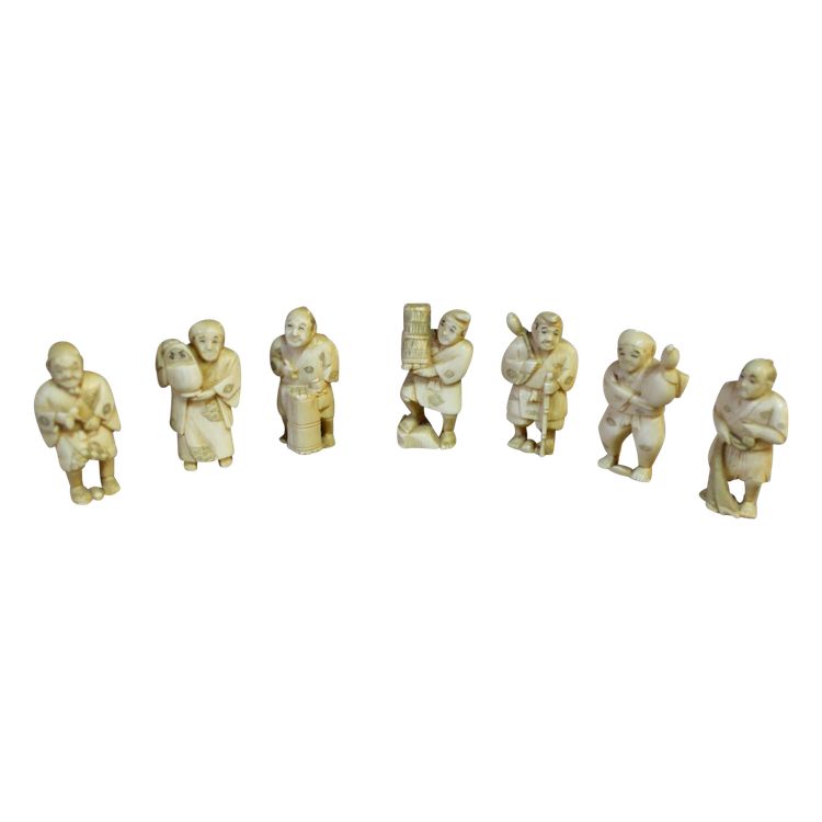 Netsuké Au Nombre De 7 , Ivory Japan