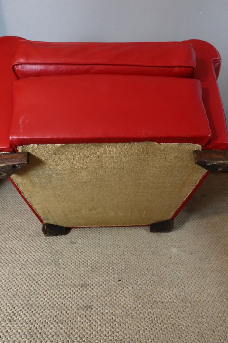 Paire de fauteuils club en cuir