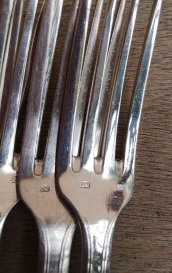 12 silver-plated dessert forks, art deco model, Felix Frères goldsmiths