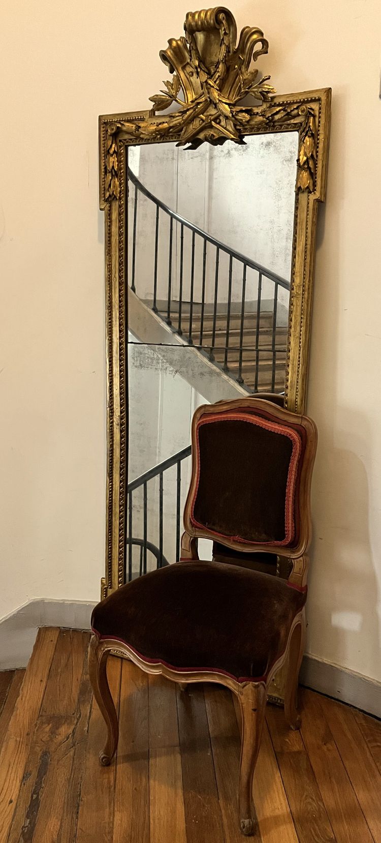 Important miroir d'entre-deux, époque Louis XVI