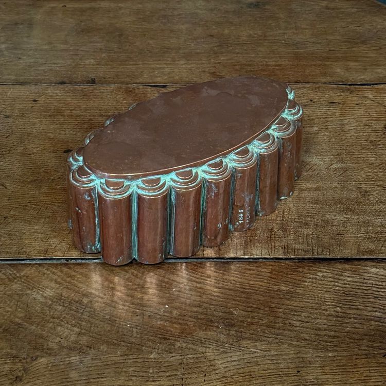 Moule à gâteau de grande taille en cuivre Saint-Cloud 1845