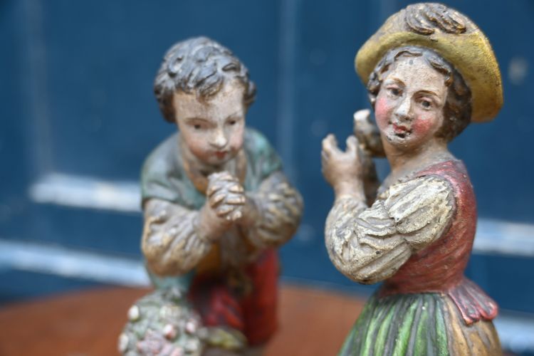 Pair of statues in 18th-century polychrome terracotta