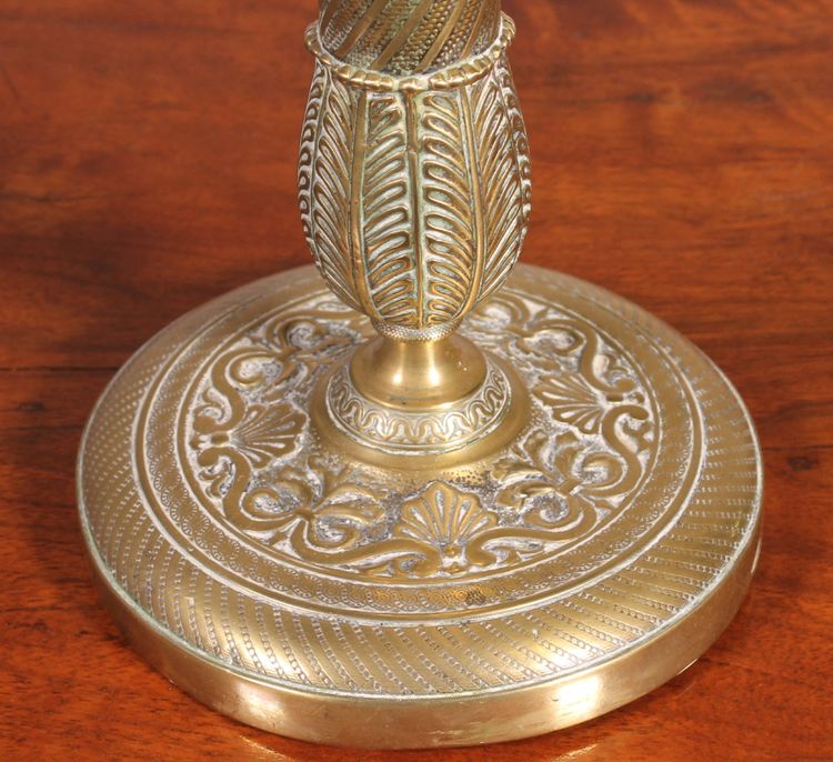 Candeliere in bronzo dorato di periodo impero inizio XIX secolo