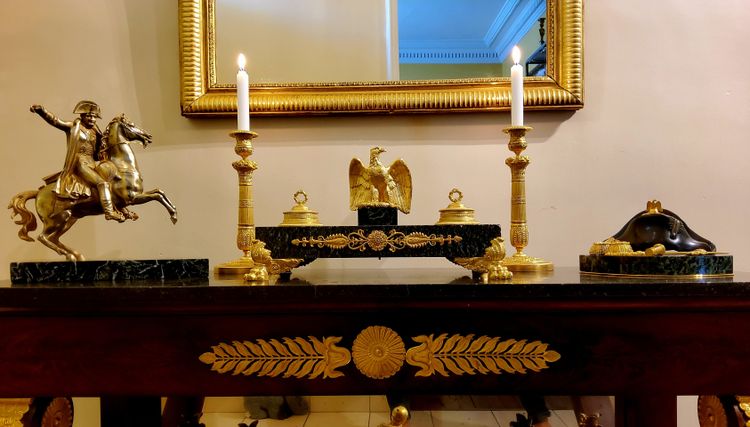 Scultura in bronzo dorato raffigurante Napoleone Bonaparte su un cavallo rampante Fine del XIX secolo