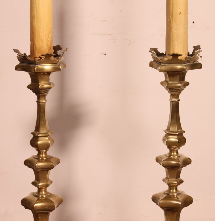 coppia di portacandele elettrificati in bronzo - Italia - XVII secolo