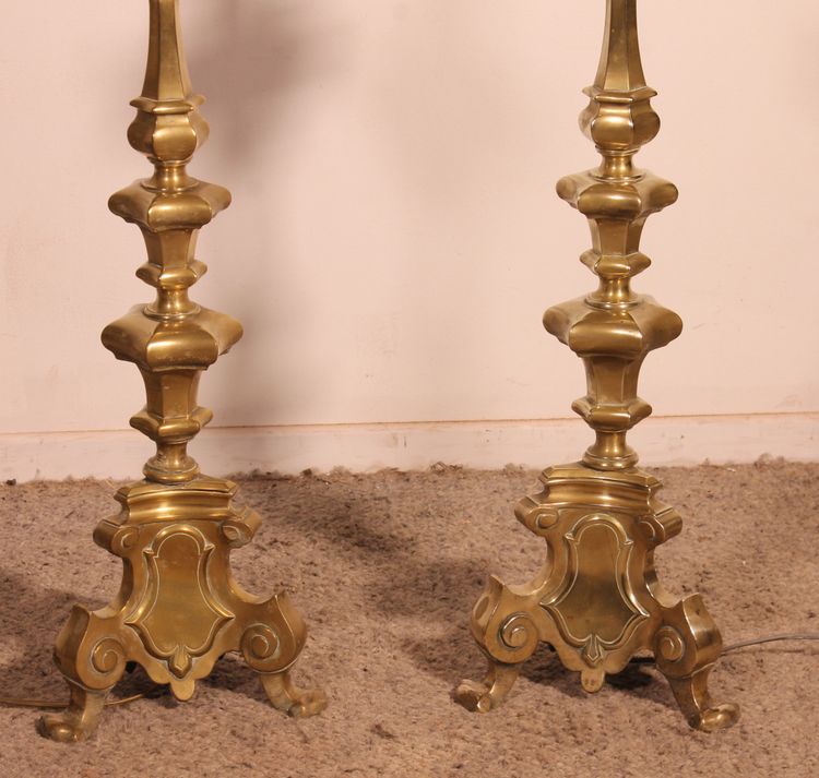 coppia di portacandele elettrificati in bronzo - Italia - XVII secolo