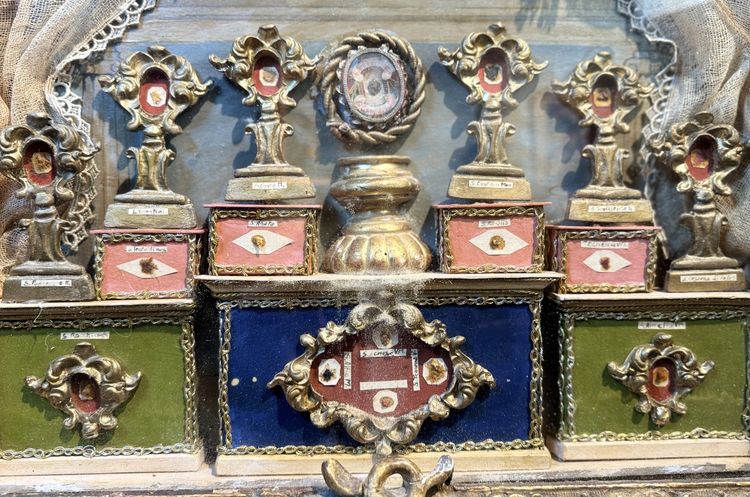Pala d'altare barocca con 27 reliquie - 1740 ca.