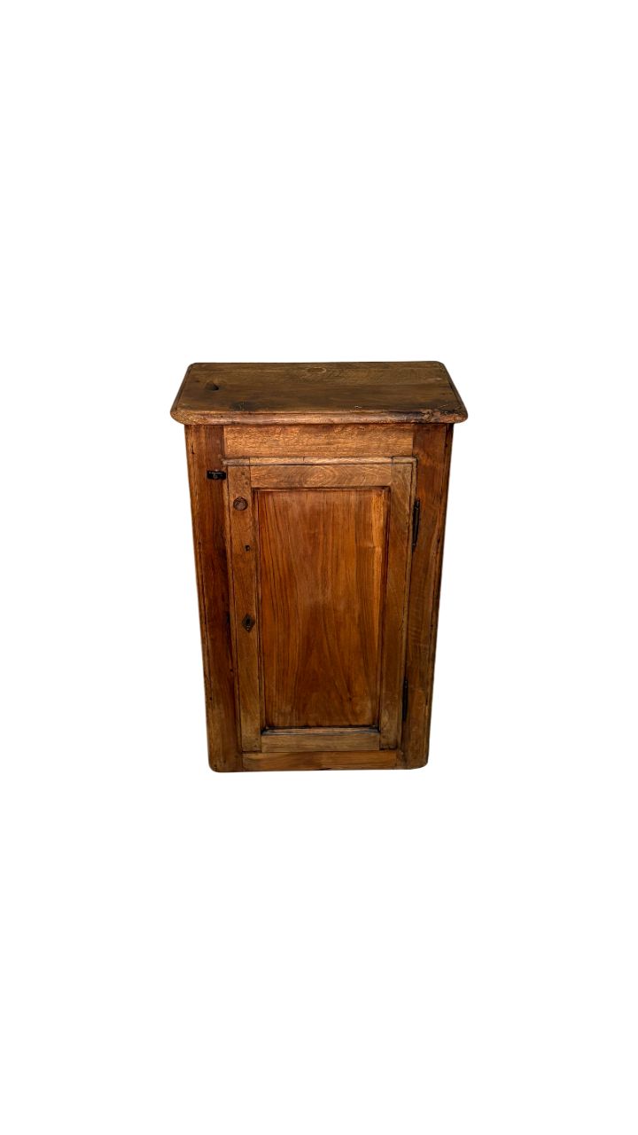 Cabinet offers sacristy 1800