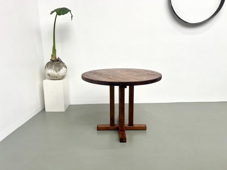 Occasional" round pine table Les Arcs