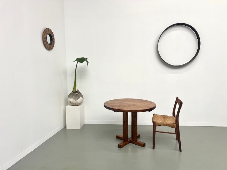 Occasional" round pine table Les Arcs