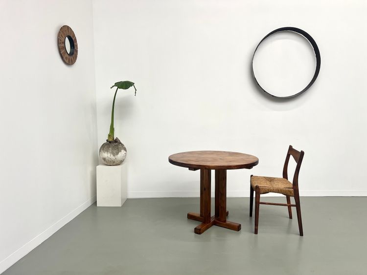Occasional" round pine table Les Arcs