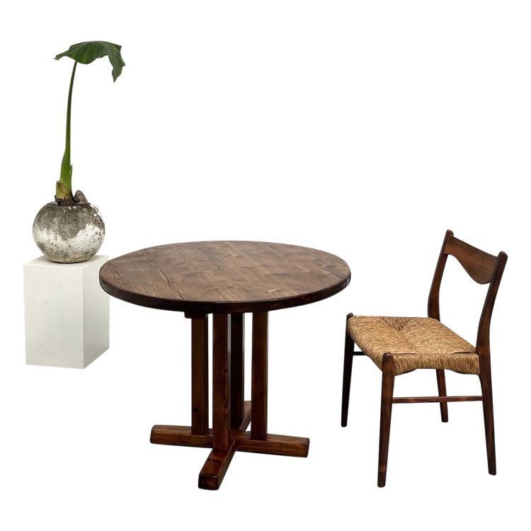 Occasional" round pine table Les Arcs