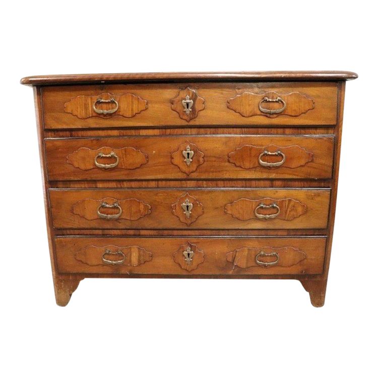 Commode Italienne 17ème Siècle En Noyer