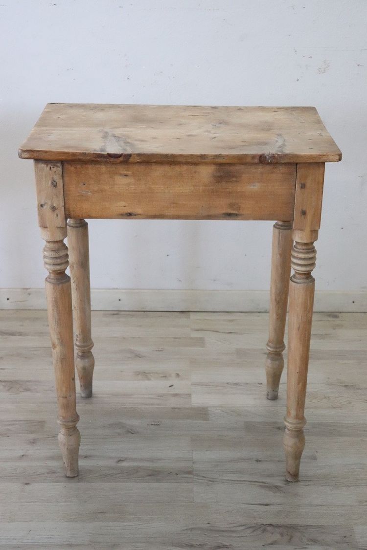 Table d'Appoint Couleur Naturelle En Bois De Sapin Rustique, 19ème Siècle