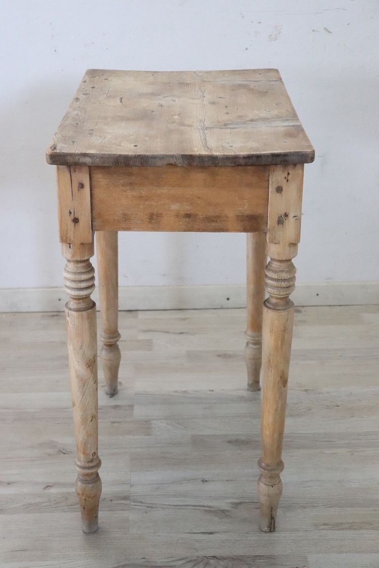 Table d'Appoint Couleur Naturelle En Bois De Sapin Rustique, 19ème Siècle