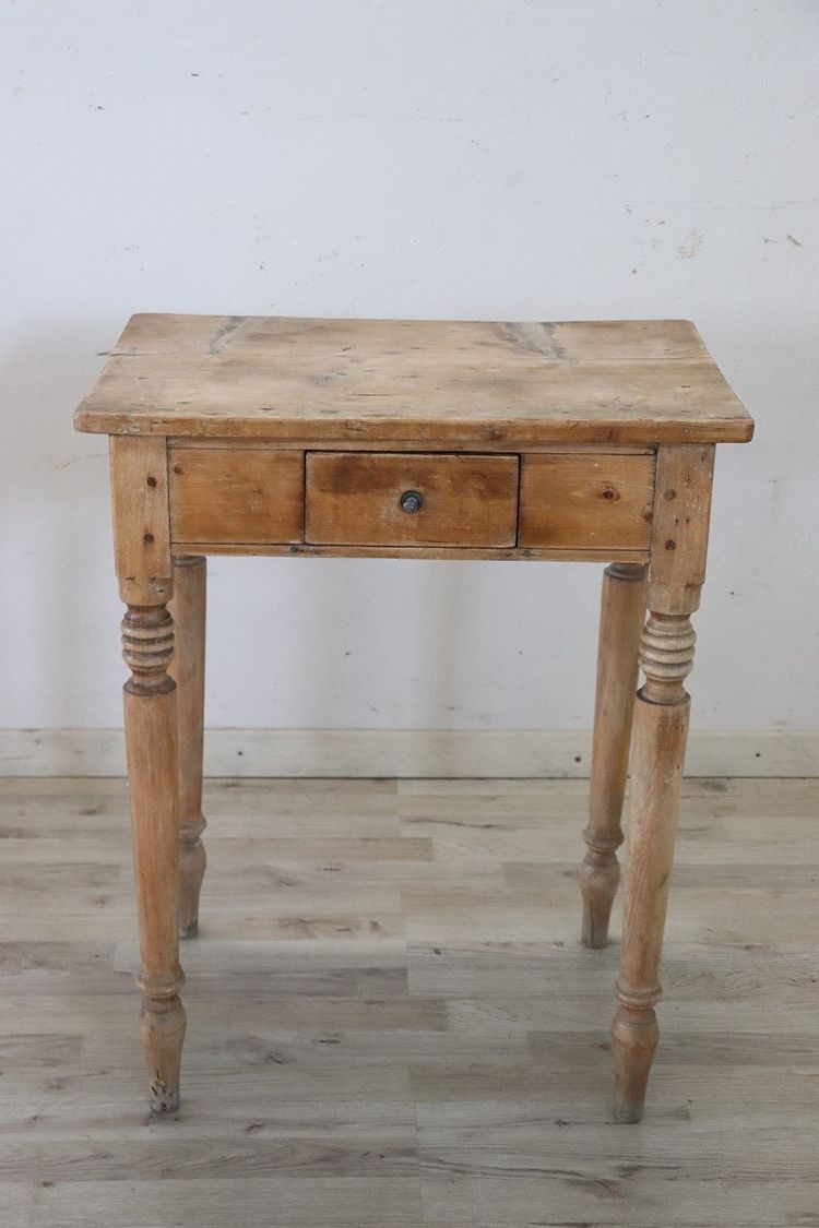Table d'Appoint Couleur Naturelle En Bois De Sapin Rustique, 19ème Siècle