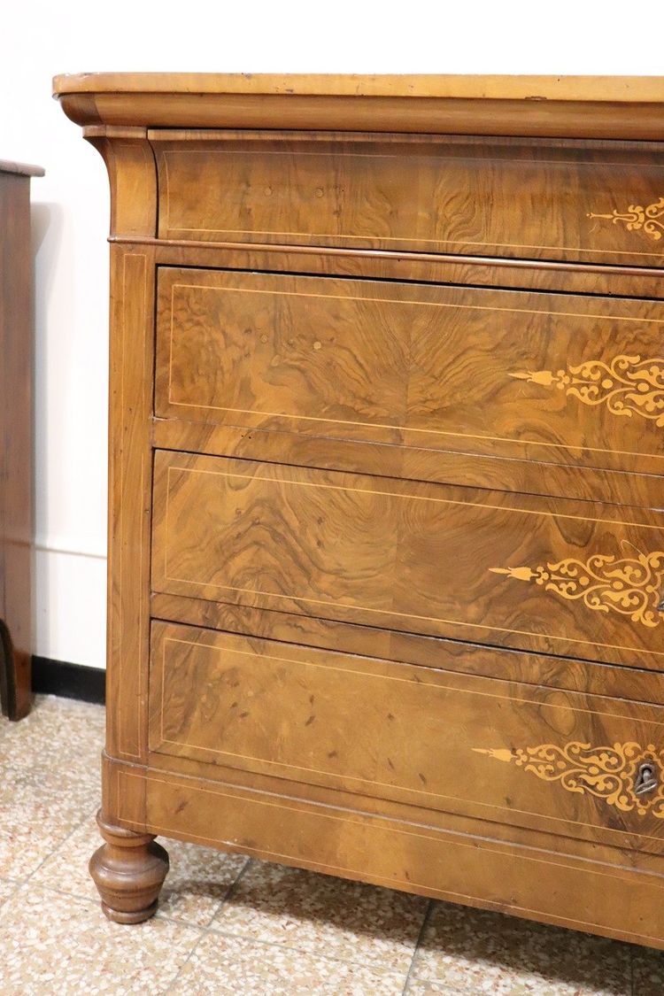 Commode ancienne en noyer incrusté, Italie, 19e siècle