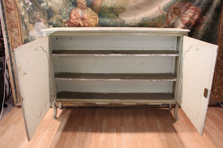 buffet a hauteur d'appui rechampi vert. late 18th/early 19th century