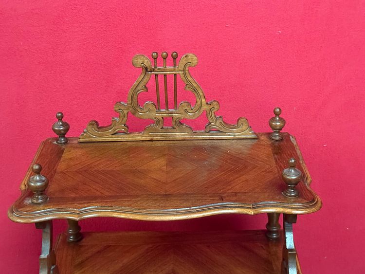 Scaffale per la musica