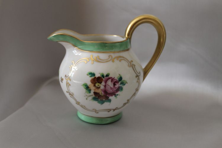 Part of a Samson porcelain tea service: teapot, sugar bowl, milk jug