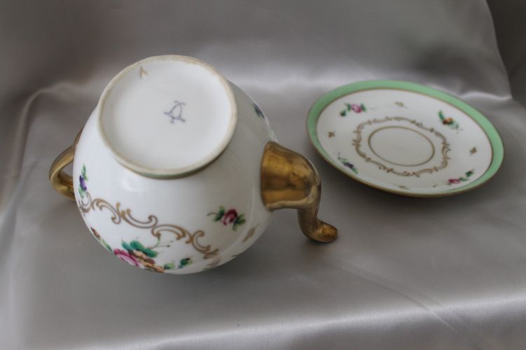 Part of a Samson porcelain tea service: teapot, sugar bowl, milk jug