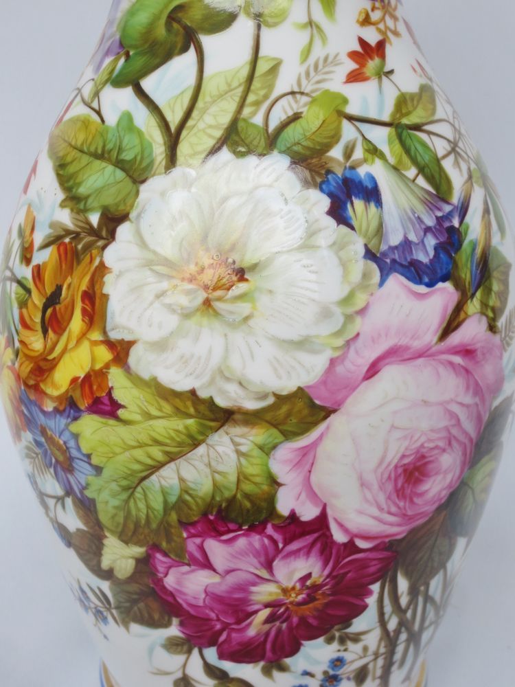 Vaso in porcellana del periodo del restauro.