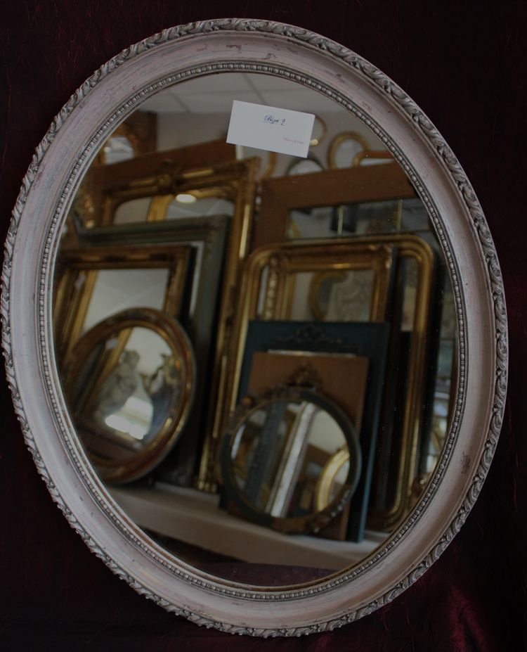 47 x 57 cm Paar ovale Perlenspiegel, Silberpatina