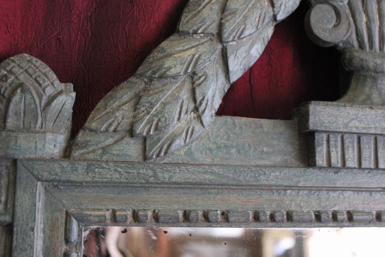 55 x 88 cm Antique carved wood mirror with patina in the Louis XVI Directoire style