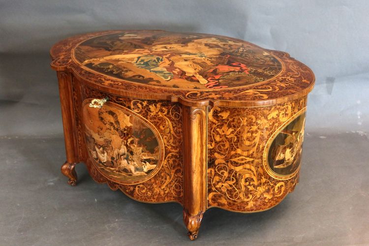 Large marquetry box