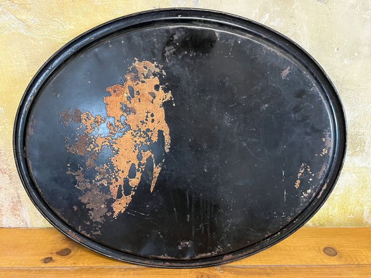 Napoleon III oval tray in painted sheet metal