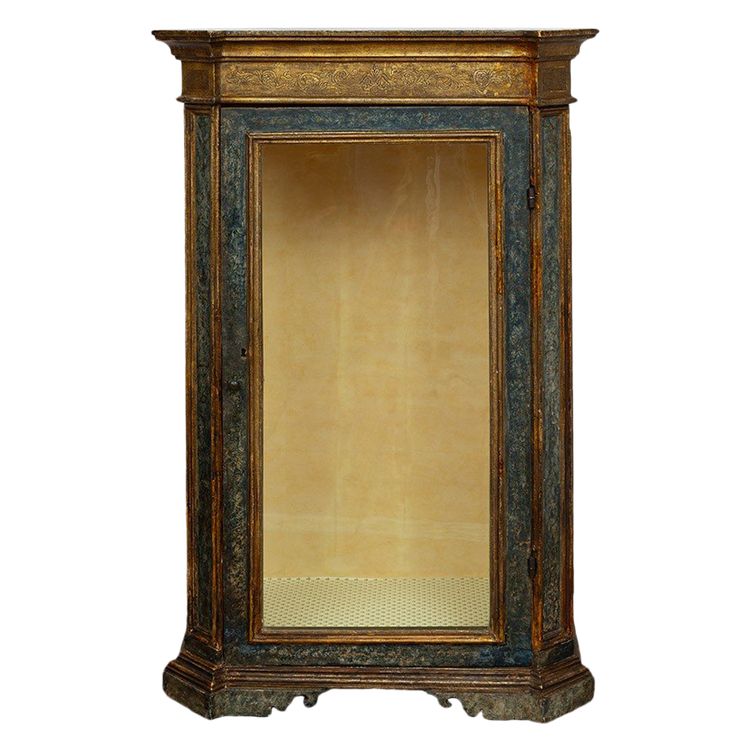 Antica vetrina in legno laccato e dorato. Napoli, XVIII secolo.