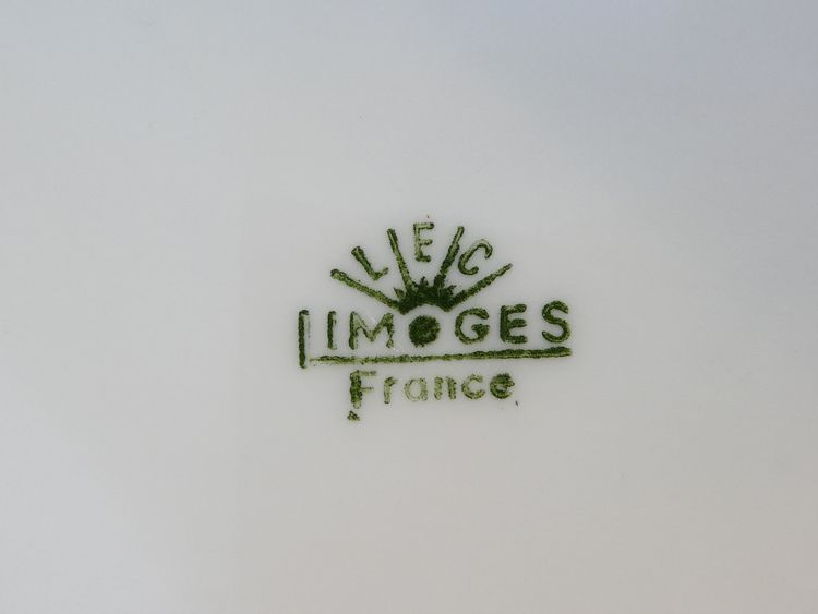 Large Soup tureen and its Presentation Dish in LIMOGES Porcelain