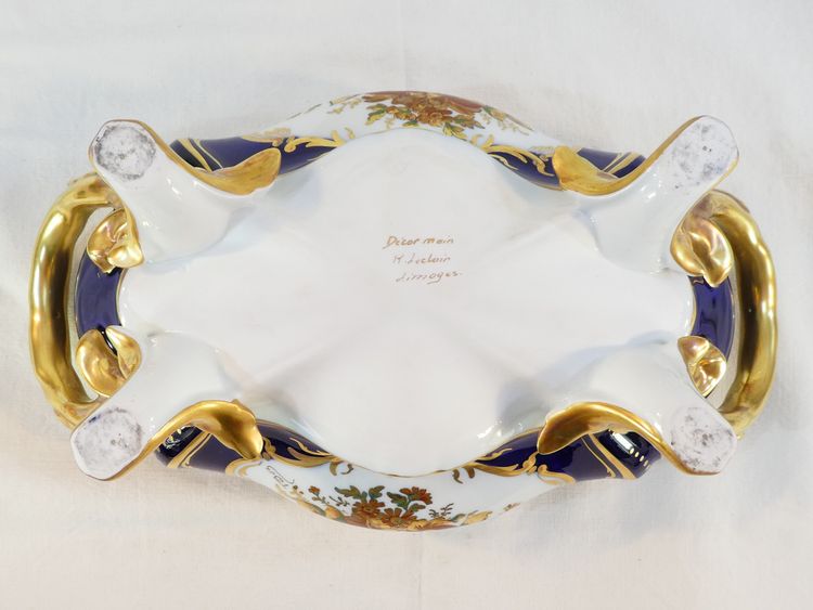 Large Soup tureen and its Presentation Dish in LIMOGES Porcelain
