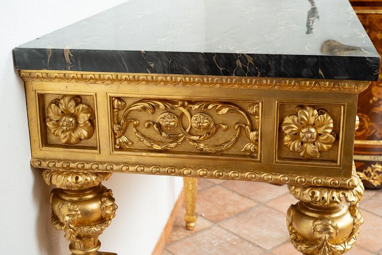 Console napolitaine ancienne Louis XVI en bois doré et sculpté. Époque XVIIIe siècle.