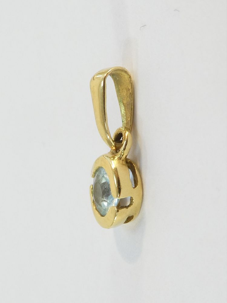 Pendente e orecchini con acquamarina in oro 750/1000