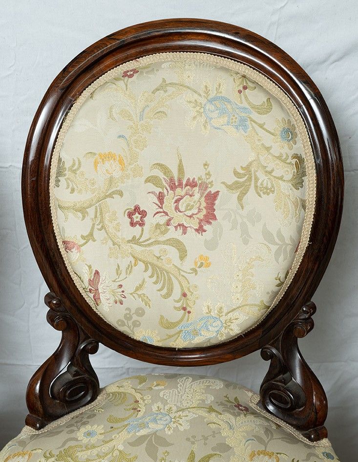 Quatre chaises anciennes Louis Philippe, France, XIXe siècle.
