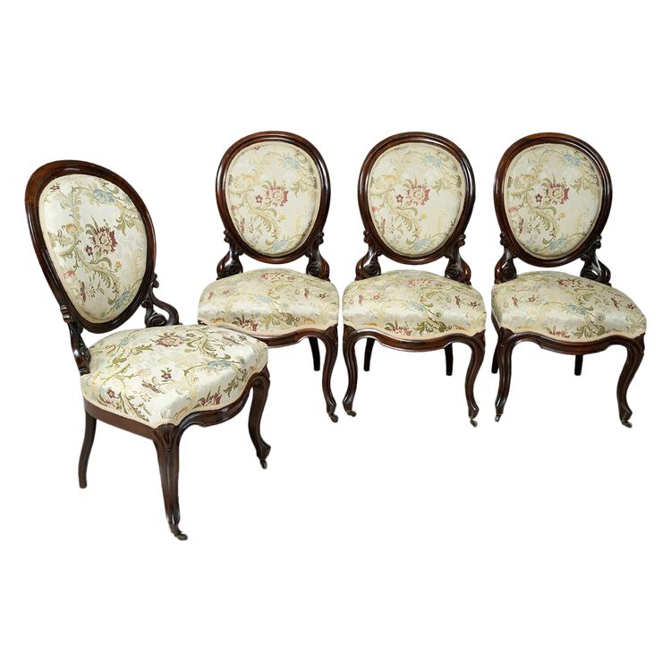 Quatre chaises anciennes Louis Philippe, France, XIXe siècle.
