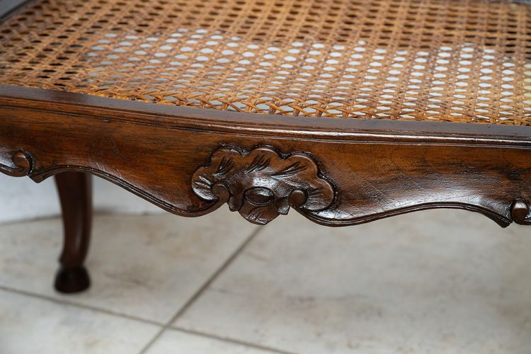Set di tre panche in noce massiccio Napoleone III. Francia, XIX secolo.